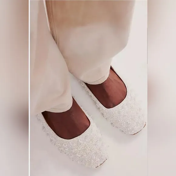 FREE PEOPLE Weekends Out Embellished Flats White SZ 8.5 NWT