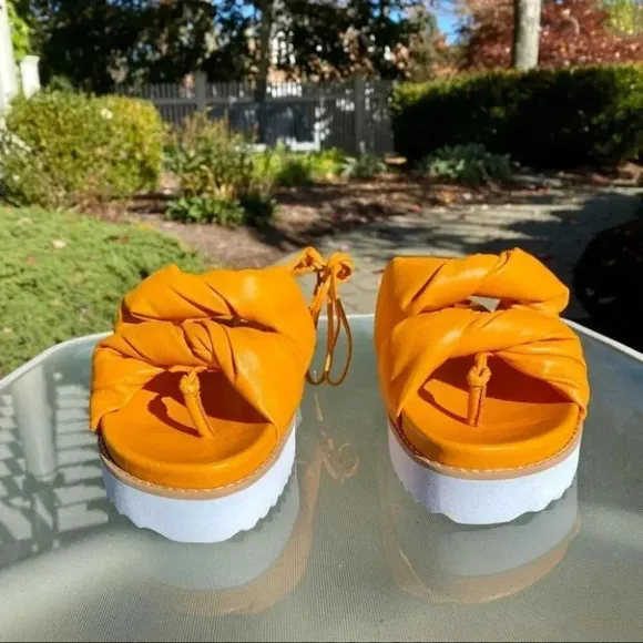 Free People x Vicenza Puffy Flatform Thong Sandals