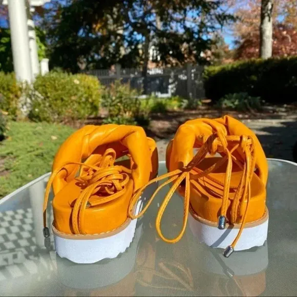 Free People x Vicenza Puffy Flatform Thong Sandals