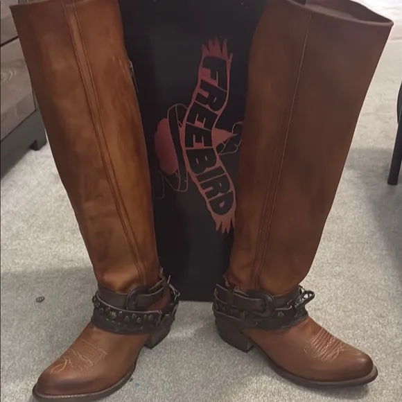 Freebird Rodondo boots in whiskey size 8, NIB original packaging