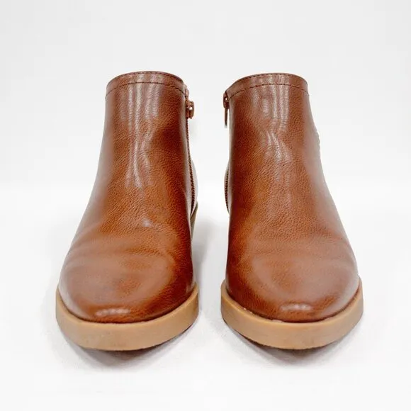 Frye &amp; Co Brown Booties Womens Size 8.5 Pointed Toe Ankle Boots Stacked Heel EUC