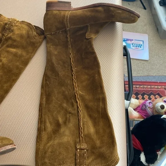 Frye boots 9b,​​​​​​​​​​​​​​​​​​​​​​​​​