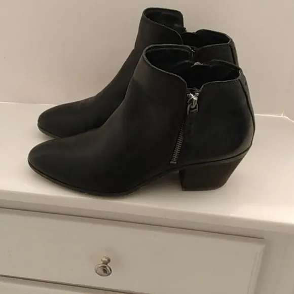 FRYE Judith Black Leather Double Zip Ankle Boots Stacked Heel Booties