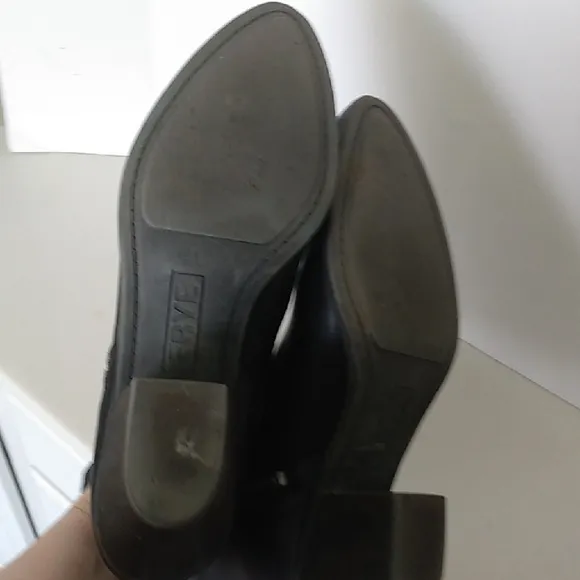 FRYE Judith Black Leather Double Zip Ankle Boots Stacked Heel Booties