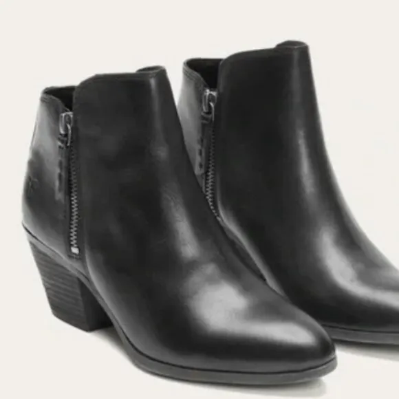 FRYE Judith Black Leather Double Zip Ankle Boots Stacked Heel Booties