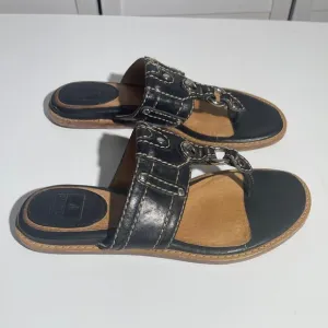 FRYE leather thong sandals Size 6M