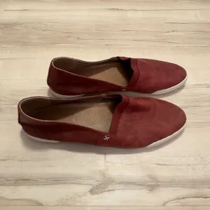 Frye Melanie Slip On Flats Sneakers Burnt Red Distressed Leather Comfort Sz 8.5