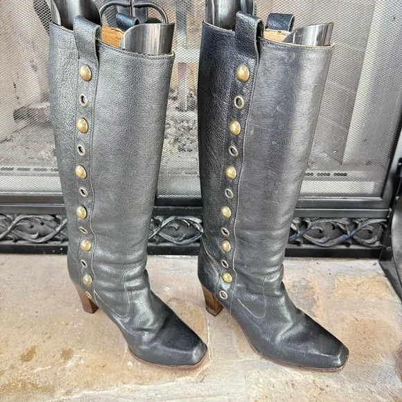 Frye Piper studded chocolate brown stacked heel boots SZ 8.5