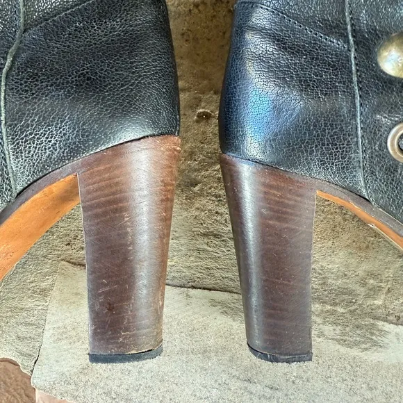 Frye Piper studded chocolate brown stacked heel boots SZ 8.5
