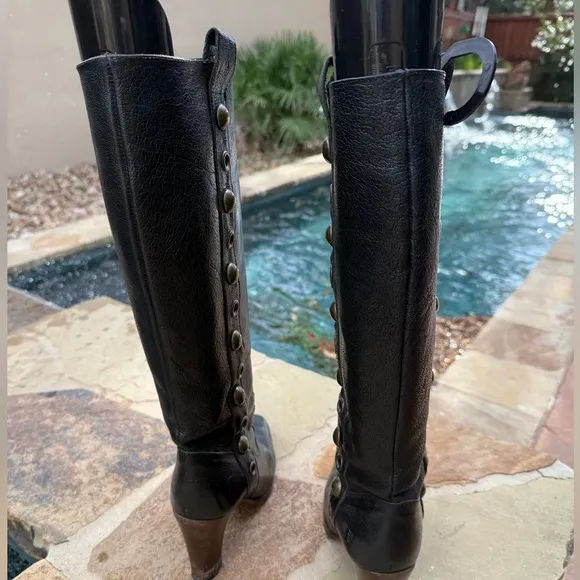 Frye Piper studded chocolate brown stacked heel boots SZ 8.5