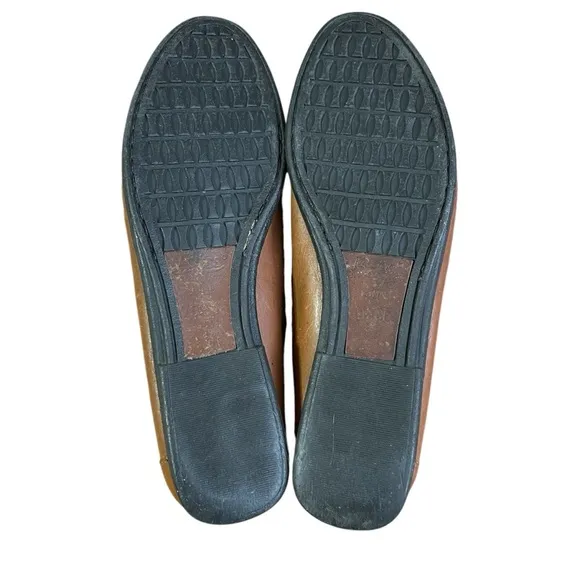 G.H. Bass &amp; Co. Brown Loafers with Perforated Leather Design 70’s 80’s