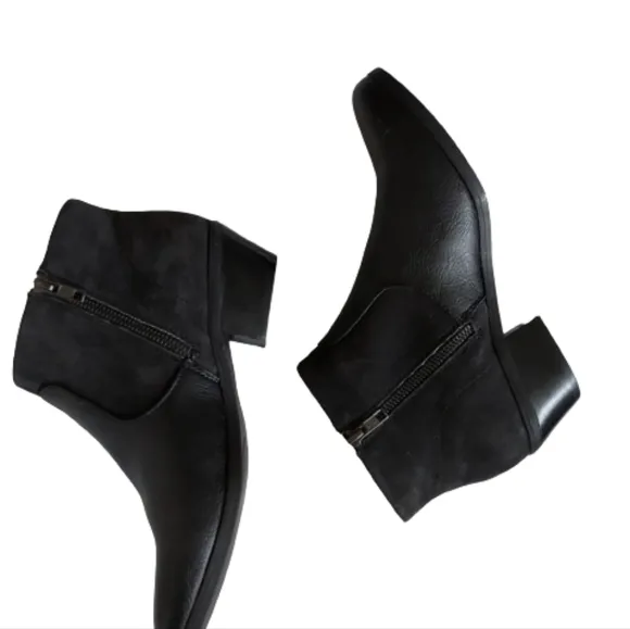 G.H. Bass &amp; Co. NEW Naya Black Ankle Zip Booties Size 8.5 Medium
