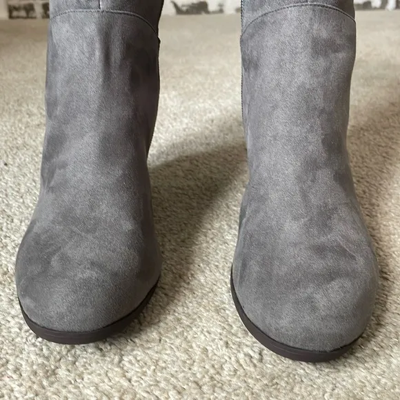 Giani Bernini Memory Foam Knee High Dress Boots Gray Faux Suede