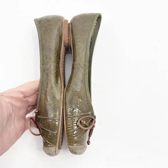Gillian Julius Ballet Flats Size 6 Green Patent Leather Bow Toe Slip-on Shoes