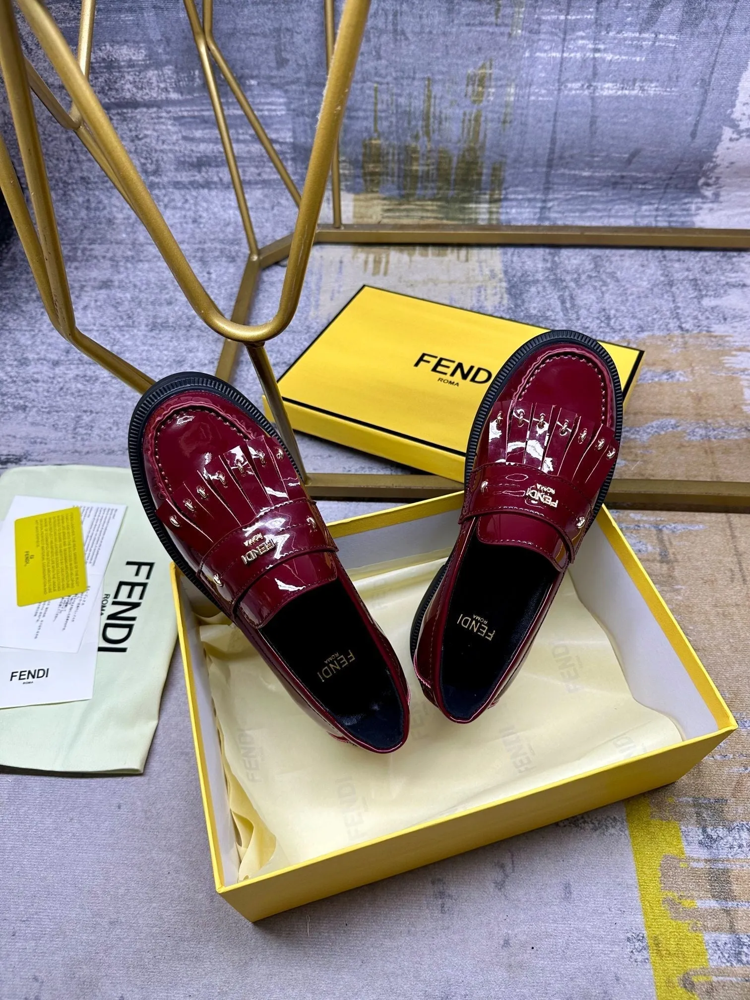 GOLD BAGUETTE CALFSKIN WITH FENDI FENDI Weather-resistant LOAFERS HARDWARE High-precision IN RED MAROON