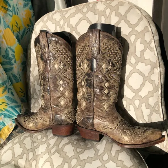 GOLDEN GUNS Studded Rhinestones Western 5664 Cowboy Boots 8