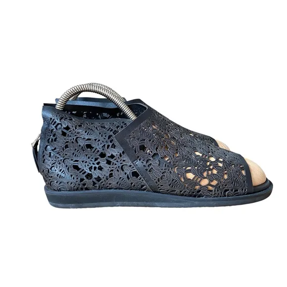 Golo Black Laser Cut Alexie Leather Sandal Flats - Size 8