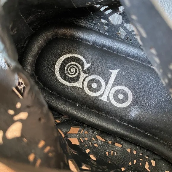 Golo Black Laser Cut Alexie Leather Sandal Flats - Size 8