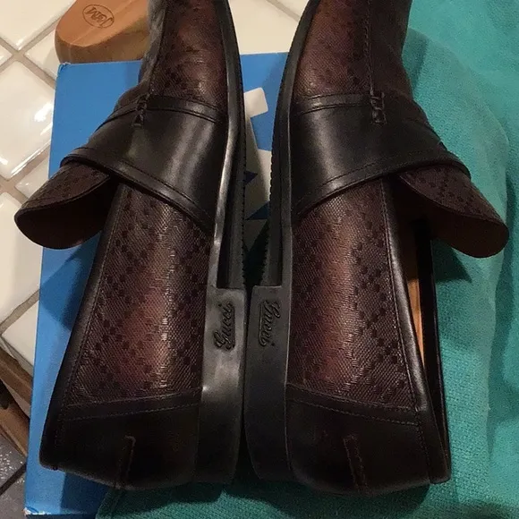 Gucci men’s loafers used conditions 11.5/12