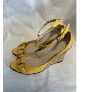 Gucci Sandals Espadrilles Yellow Patent Leather size 34.5