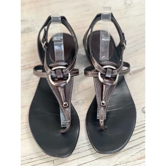 Gucci woman’s Brown leather thong sandal size US 11