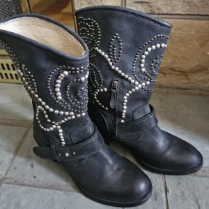 Guess Experanz Studded Black Leather Moto Calf Length Boots Women's Size 6.5 Med
