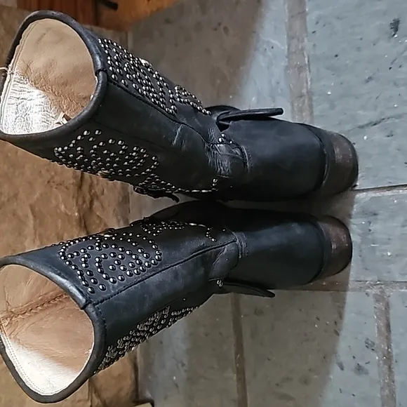 Guess Experanz Studded Black Leather Moto Calf Length Boots Women's Size 6.5 Med