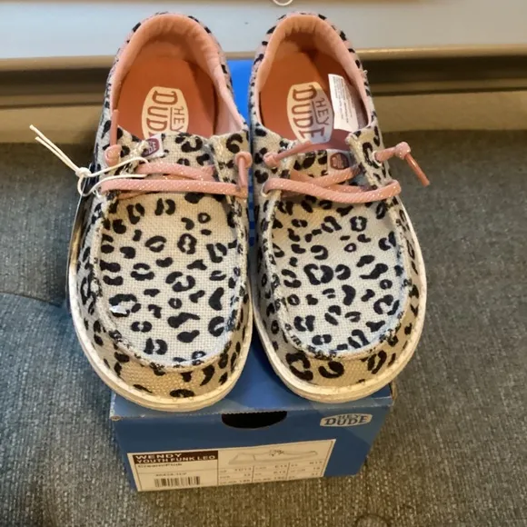 Hey Dude Little Girls Wendy Funk Leopard Casual Moccasin Sneakers, size 13