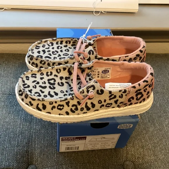 Hey Dude Little Girls Wendy Funk Leopard Casual Moccasin Sneakers, size 13