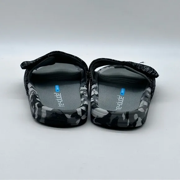 Hey Dude Sandals. Size 9