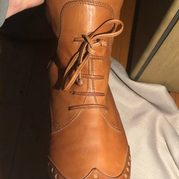 Hogl leather high boots with zip tan, 7.5