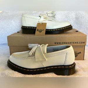 HP🎉NWT Dr Marten Adrian Tassle White Loafers