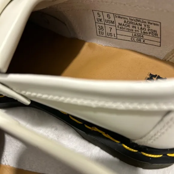 HP🎉NWT Dr Marten Adrian Tassle White Loafers