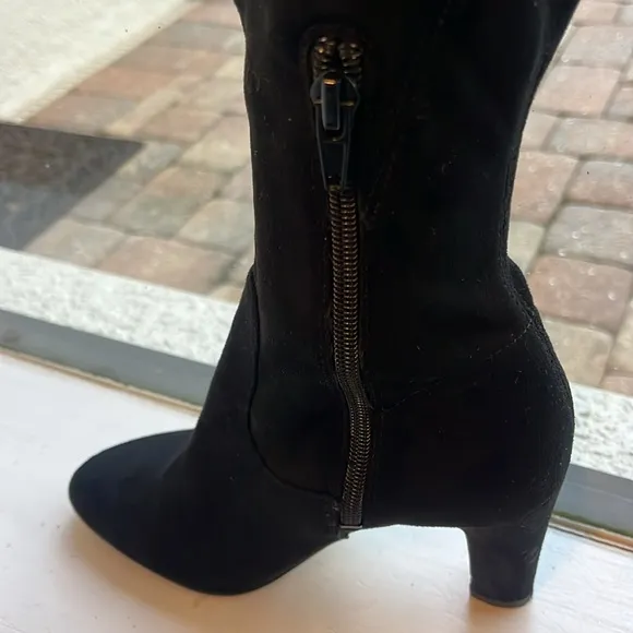 Ivanka Trump tall sexy black suede over the knee heeled boots size 6
