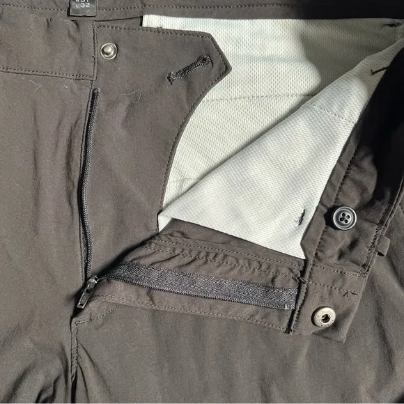 J. CREW BLACK 484 SLIM FIT STRETCH TECH CHINO SIZE 31x32