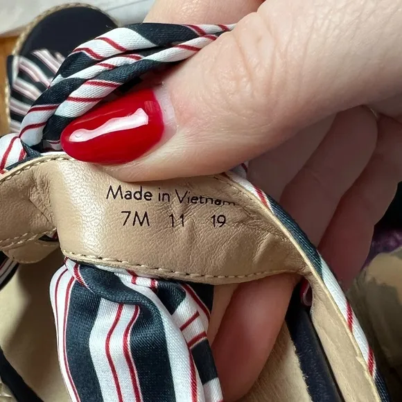 Jack Rogers Heidi Bow Sandals Red White Blue Stripes, size 7
