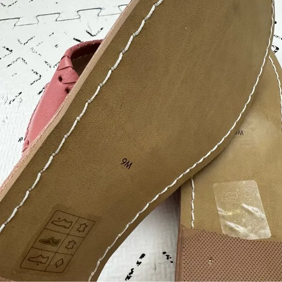Jack Rogers- NEW Leather Flat Thong Sandals - 9
