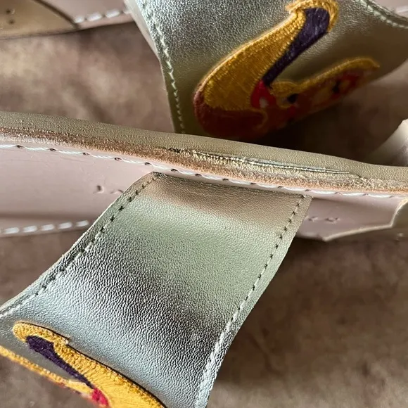 JACK ROGERS NIB AUTH GOLD METALLIC LEATHER ARIES EMBROIDERY THONG SANDALS