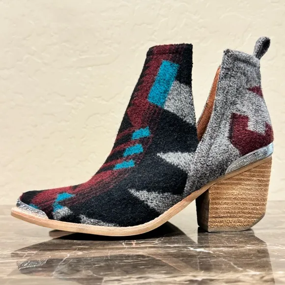 Jeffrey Campbell Cromwell Aztec Print Felted Leather Western Booties