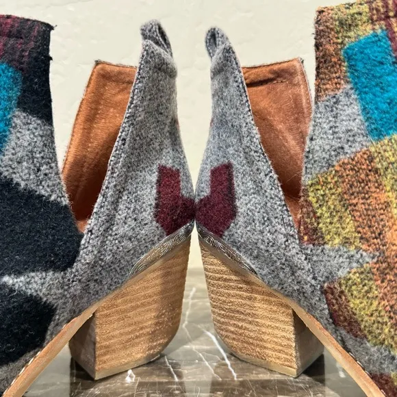 Jeffrey Campbell Cromwell Aztec Print Felted Leather Western Booties