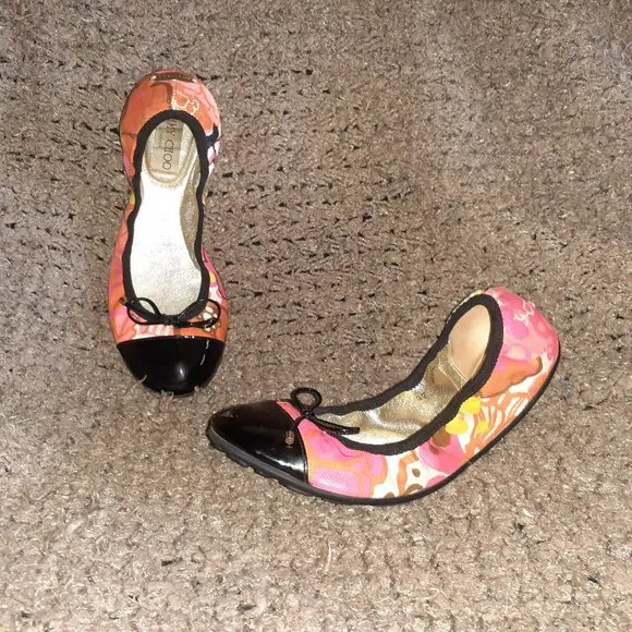 JIMMY CHOO-Wallach-Floral Pattern Ballet-Black Patent Cap Toe-Sz 37-Excellent
