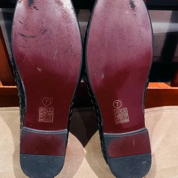 JITAI Black Gold Medal Tassel Loafers.