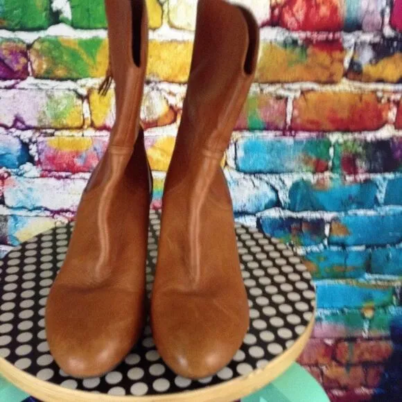 Johnston &amp; Murphy Heeled Leather Boots Booties Stacked heel 6.5 Medium