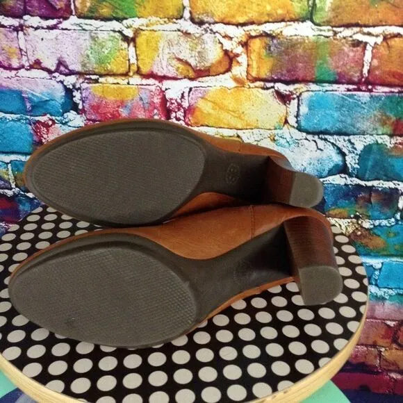 Johnston &amp; Murphy Heeled Leather Boots Booties Stacked heel 6.5 Medium