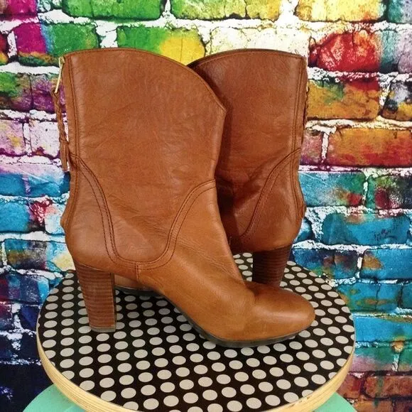 Johnston &amp; Murphy Heeled Leather Boots Booties Stacked heel 6.5 Medium