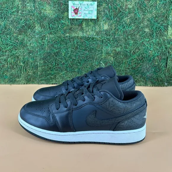 Jordan 1 Low SE (GS) ‘Black Elephant’