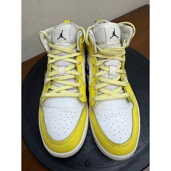 Jordan‎ 1 Mid SE Sneakers Dynamic Yellow Floral AV5173-700 Sz 1.5 Youth Unisex
