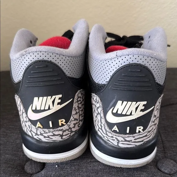 Jordan 3’s Big Kids. Black and Gray