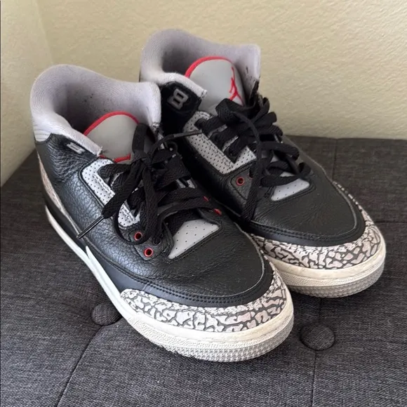 Jordan 3’s Big Kids. Black and Gray
