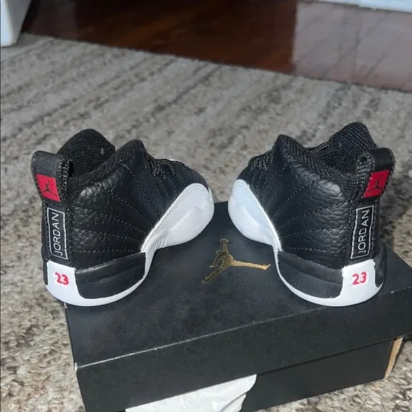 Jordan Black and White (Size 4C) great condition!